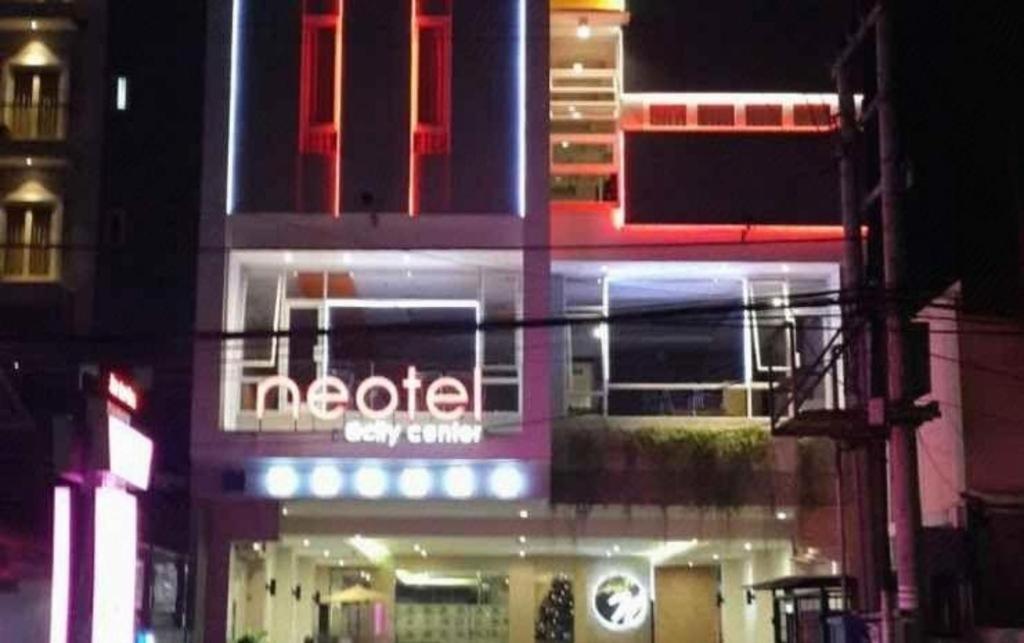 Neotel Hotel City Centre Tanjung Redep Εξωτερικό φωτογραφία