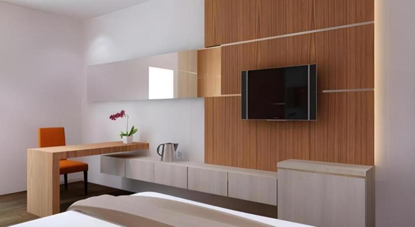 Neotel Hotel City Centre Tanjung Redep Εξωτερικό φωτογραφία