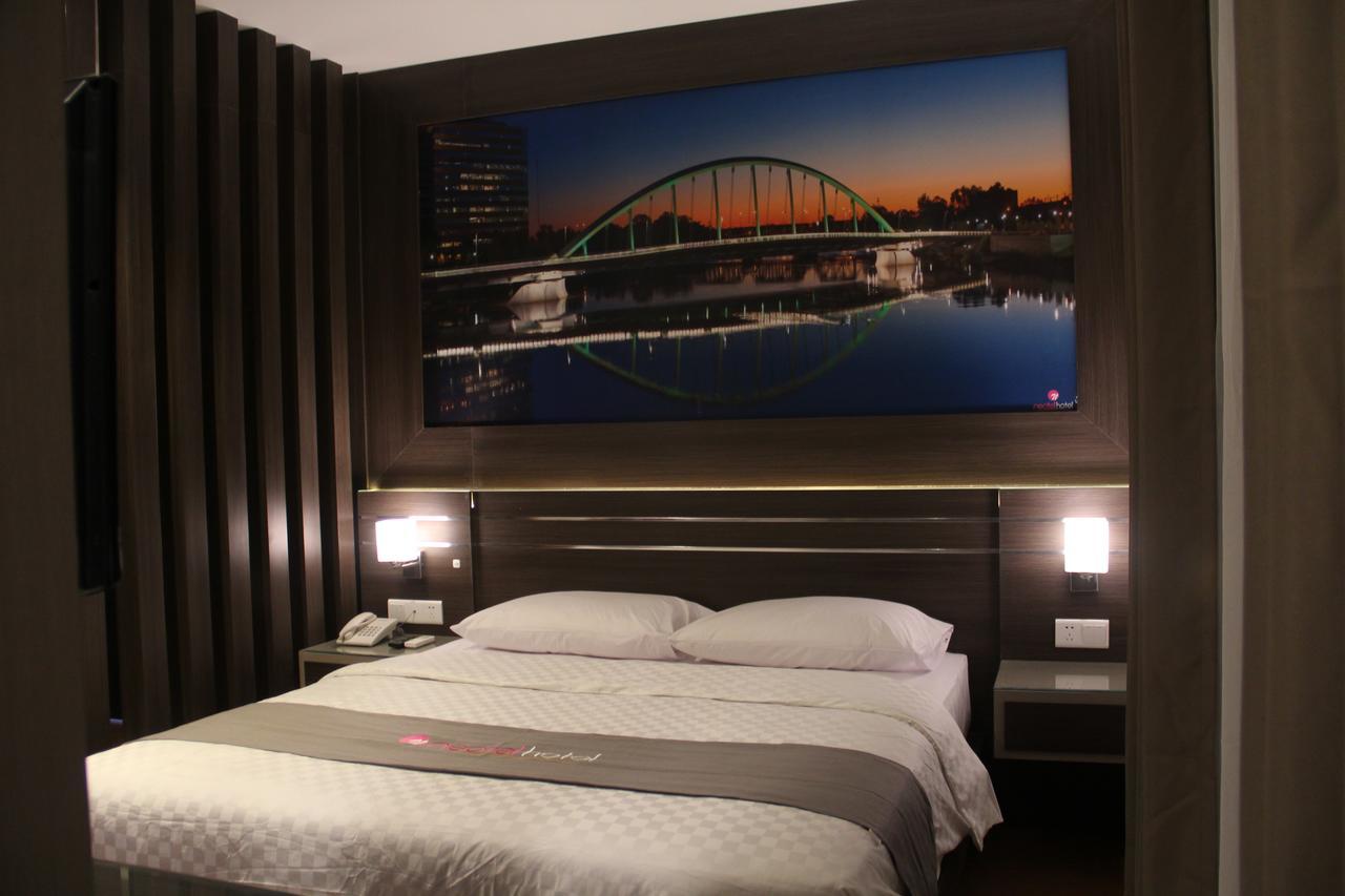Neotel Hotel City Centre Tanjung Redep Εξωτερικό φωτογραφία